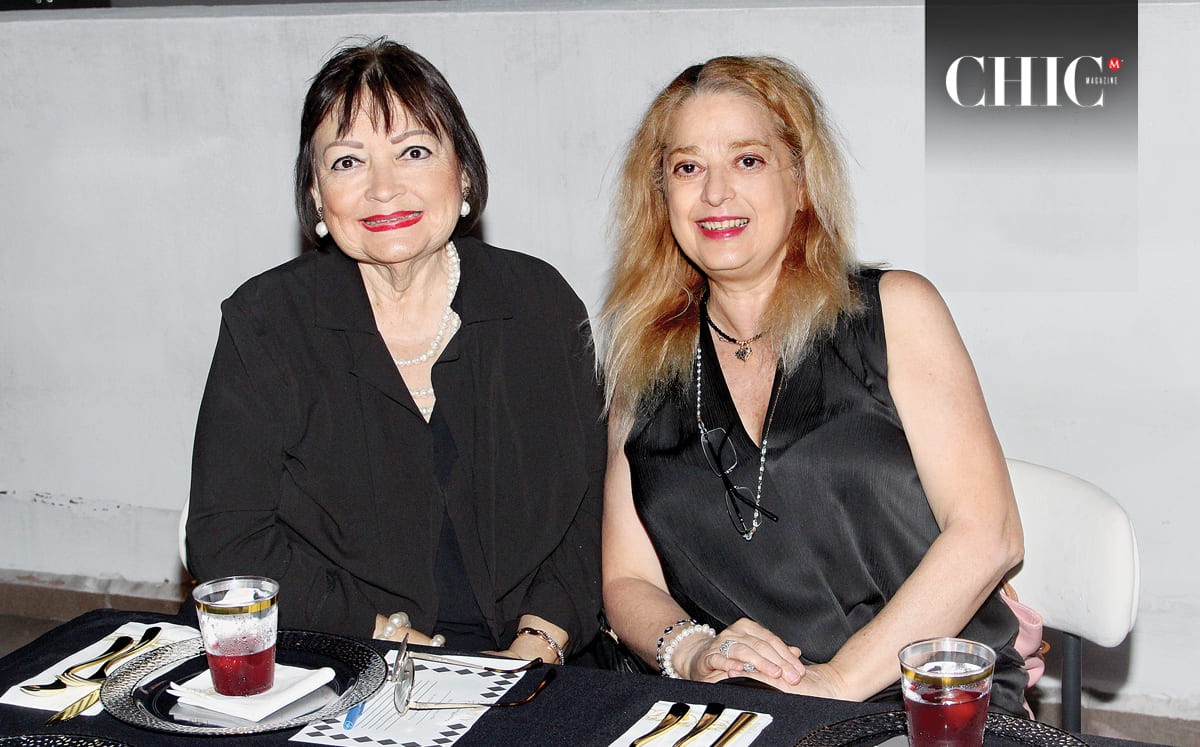 Pilar de Garza y Sandra Peralta