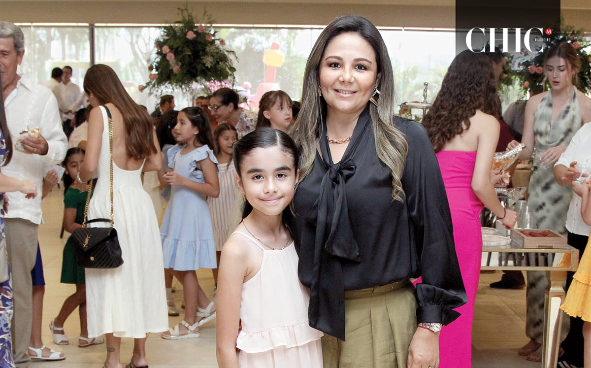 Sofia Fayad y Kaendy de Fayad