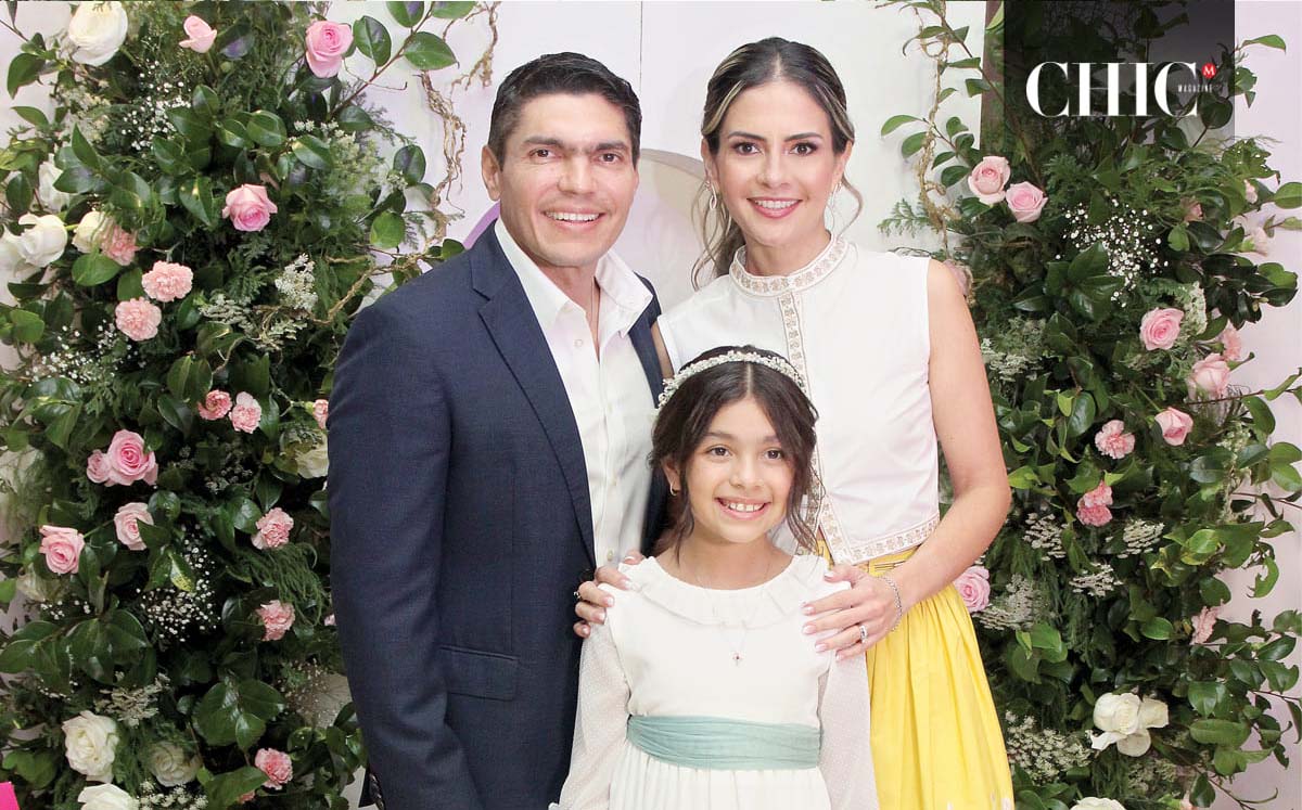 Rene Medellín, Renata Medellín y Cris Sánchez