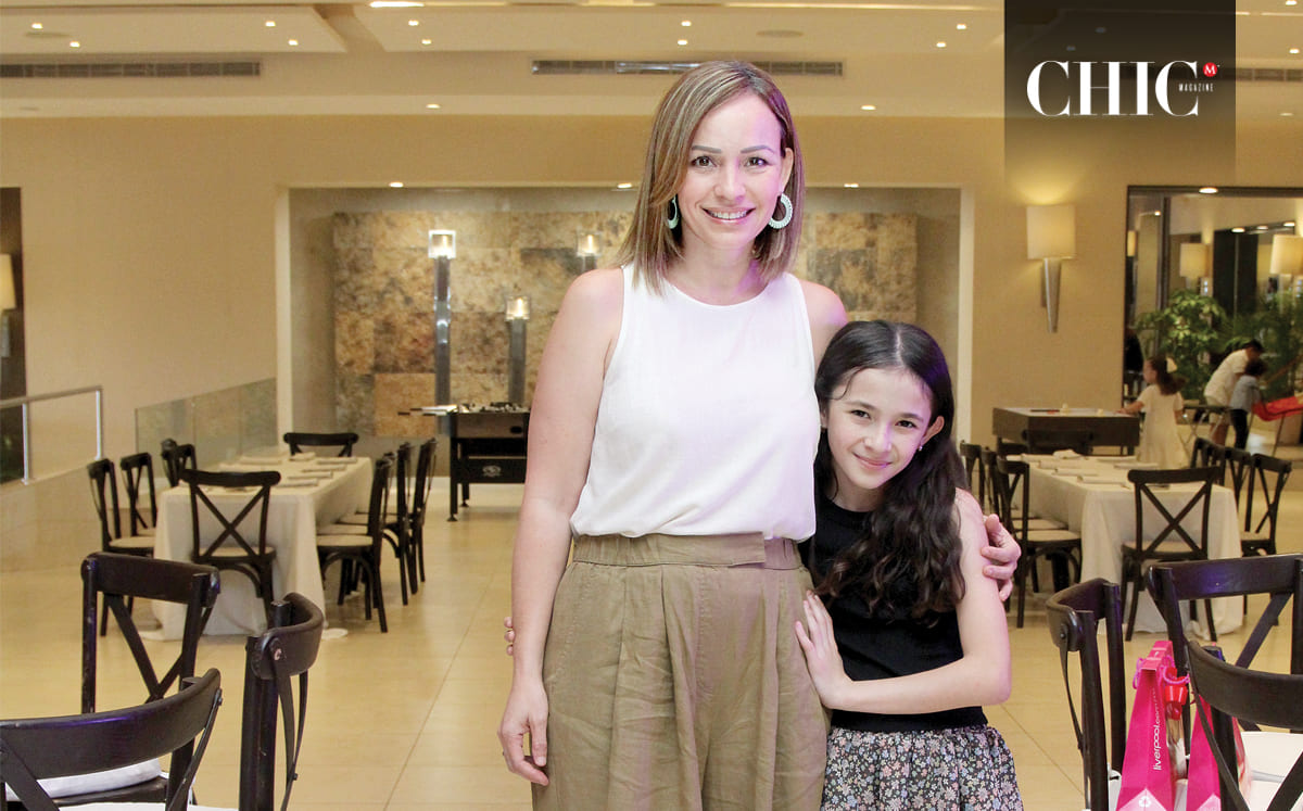 Claudia Moztezuma y Claudia Adam