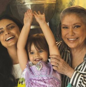 Ella es Gabriela Michel, la mamá de Aislinn Derbez (Foto: Instagram)
