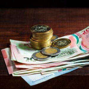 Aguinaldo 2025: así se determina tu pago final y qué parte se queda el SAT (Foto: Freepik)