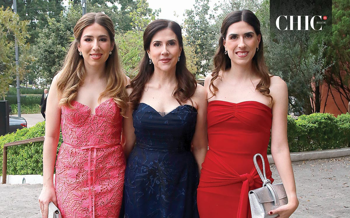 Ana Paola Benavides, Nora Gutiérrez de Benavides y VALERIA Benavides