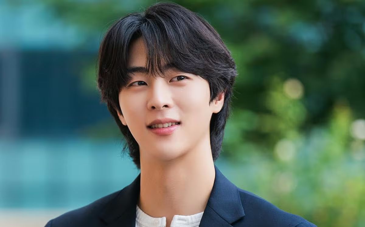 Kim Mu-jun como Kim Sun-woo (Netflix)