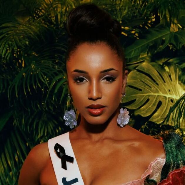 Miss Jamaica sufrió una grave caída en Miss Universo y ahora señalan que fue “su culpa” (Instagram)