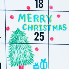 Conoce el calendario de diciembre 2025: Días feriados, vacaciones y todo lo que debes de saber de los descansos (Foto: Freepik)