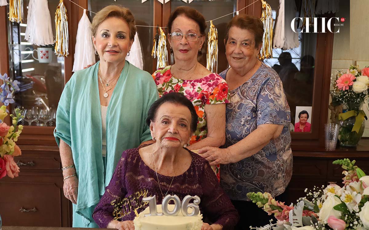 Rosa Elena Villarreal, Aurora Villarreal, Sylvia Villarreal Y Agustina Lavalle