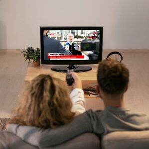 Netflix adquiere Warner Bros Discovery por 82,700 mdd (Freepik)