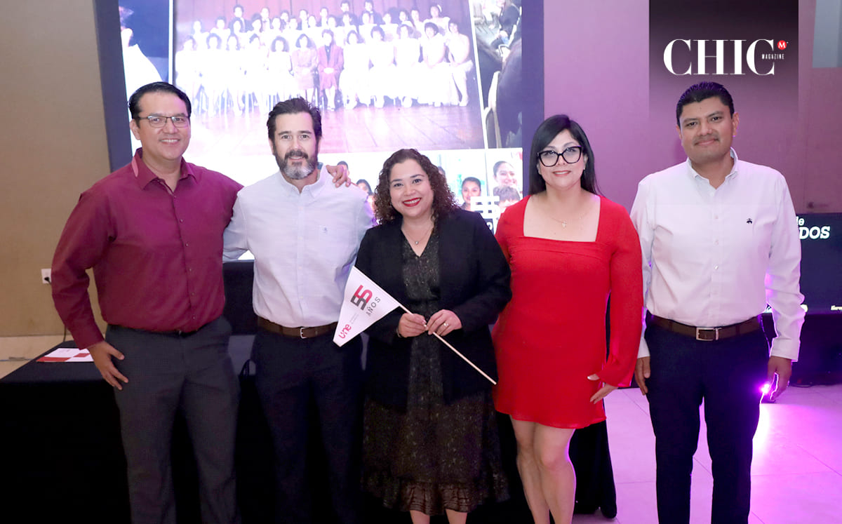 Norberto Echazarreta, Carlos Julián Sierra, Mariana Vázquez, Miriam De La Rosa y Joel Ortega