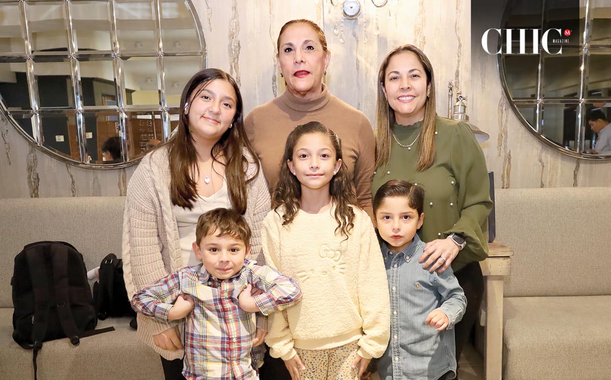 Isa Peralta, Golis Rincón, Alejandra Rached, Juan Pablo Oviedo, Luciana Rached, José Andres Rached