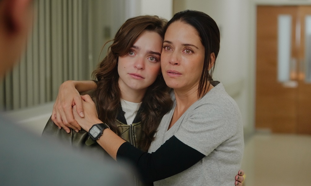 Regina Reynoso como Salomé y Macarena García como Lucía Lobo (Foto: Netflix)