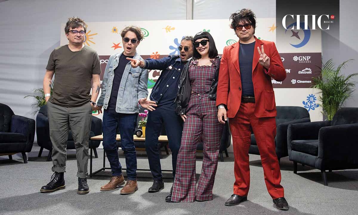 Los Bunkers. Mauricio Durán, Mauricio Baualto, Álvaro López, Natalia Andrea Soledad y Francisco Durán