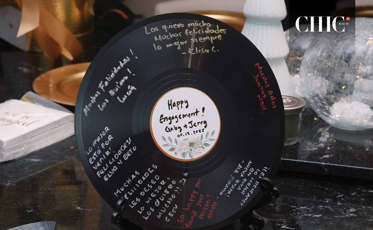 Mensajes de sus invitados por su compromiso / Fotos: Omar Valdez