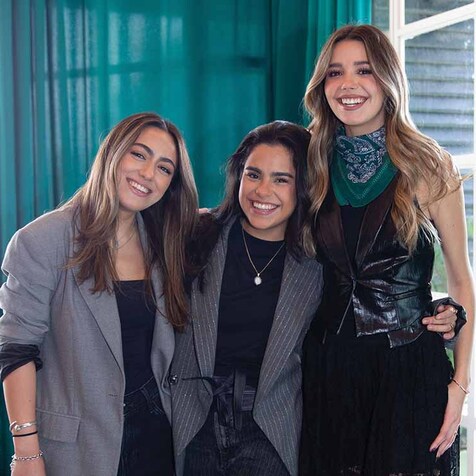 Montse Puga, Carmina Martínez y Ainara Barquín (Fotos: Yanahui F. Sevilla)