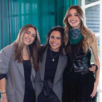 Montse Puga, Carmina Martínez y Ainara Barquín (Fotos: Yanahui F. Sevilla)