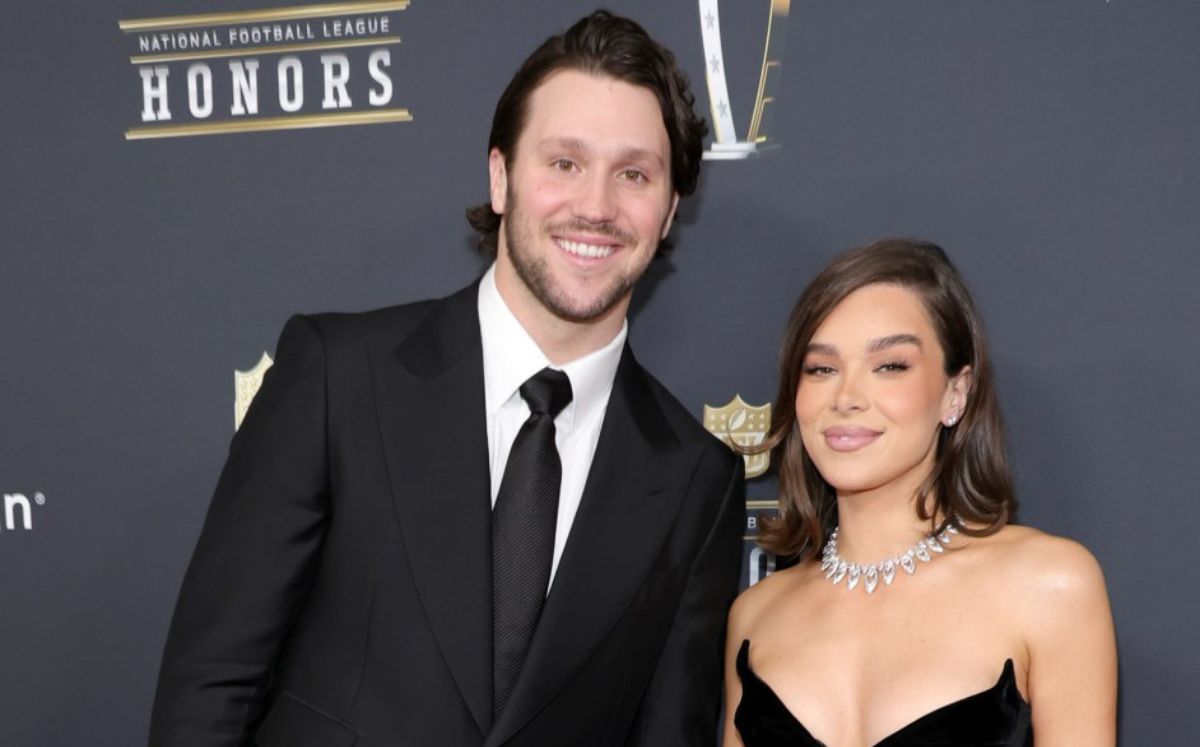 Hailee Steinfeld y Josh Allen anuncian embarazo  (Getty Images)