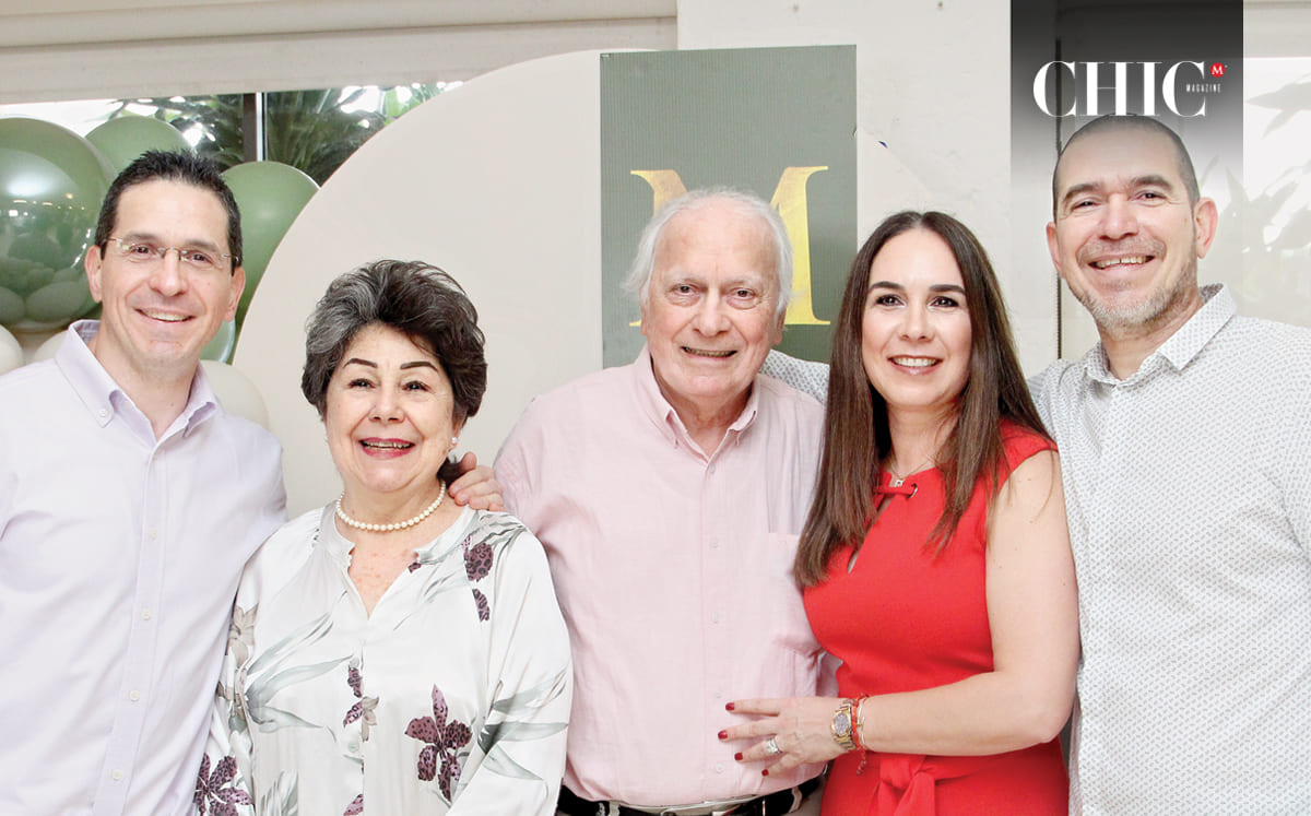 Daniel Maron, Mary de Maron, Guillermo Marón, Yammel Marón y Guillermo Marón