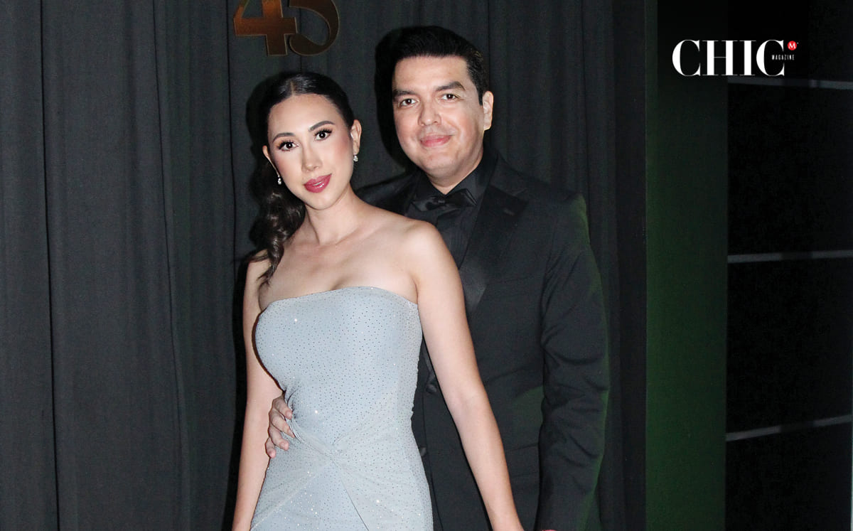 Enid Ong y Adrián Fuentes