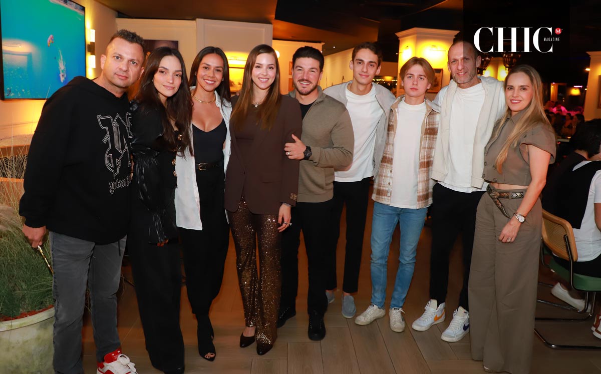 Jorge Téllez, Maryali González de Téllez, Susan Rey, Mariana Rodríguez, Samuel García, David Téllez, Michelle Téllez, David Téllez y Vanessa Chandler