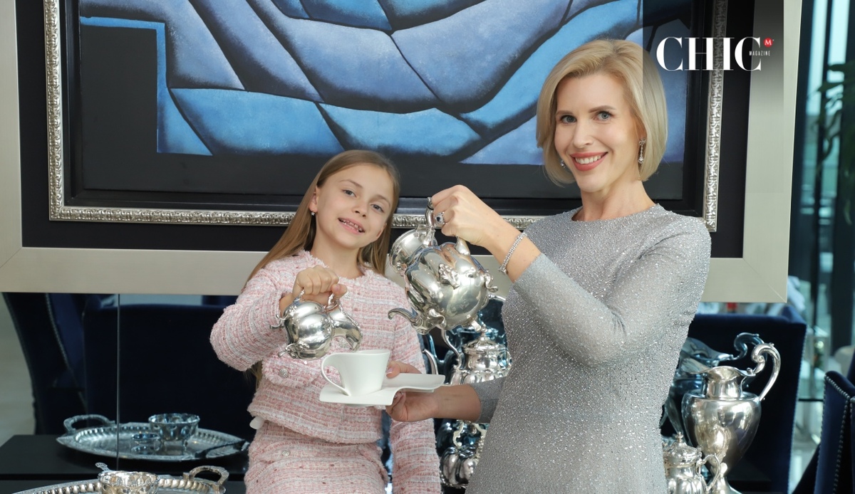 Los buenos modales no pasan de moda: evolucionan, se adaptan y se sostienen en el tiempo. / Foto: Daniel Saldívar