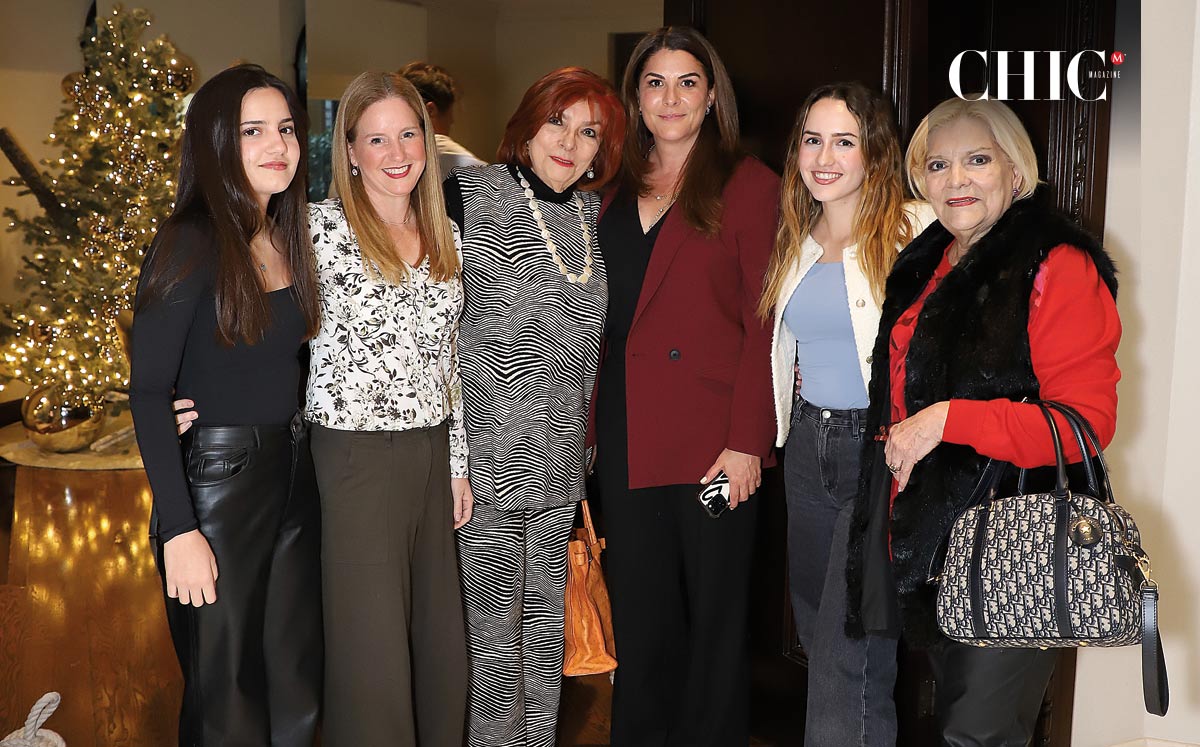 Paula Huerta, Karla Ríos de Huerta, Ana María Cantú, Norma Cantú, Karla Huerta y Carmen Cantú