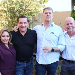 Sara, Beto, Gabriel y Daniel