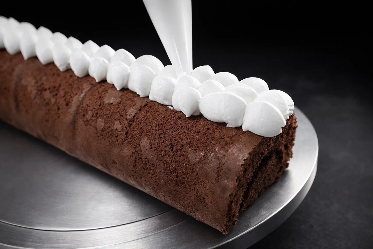 También puedes cubrir el tronco navideño con chantilly (Foto: Archivo)