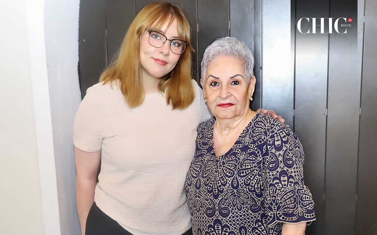 Rebeca Castro De Gorordo y Elia Guerra de De Gorordo
