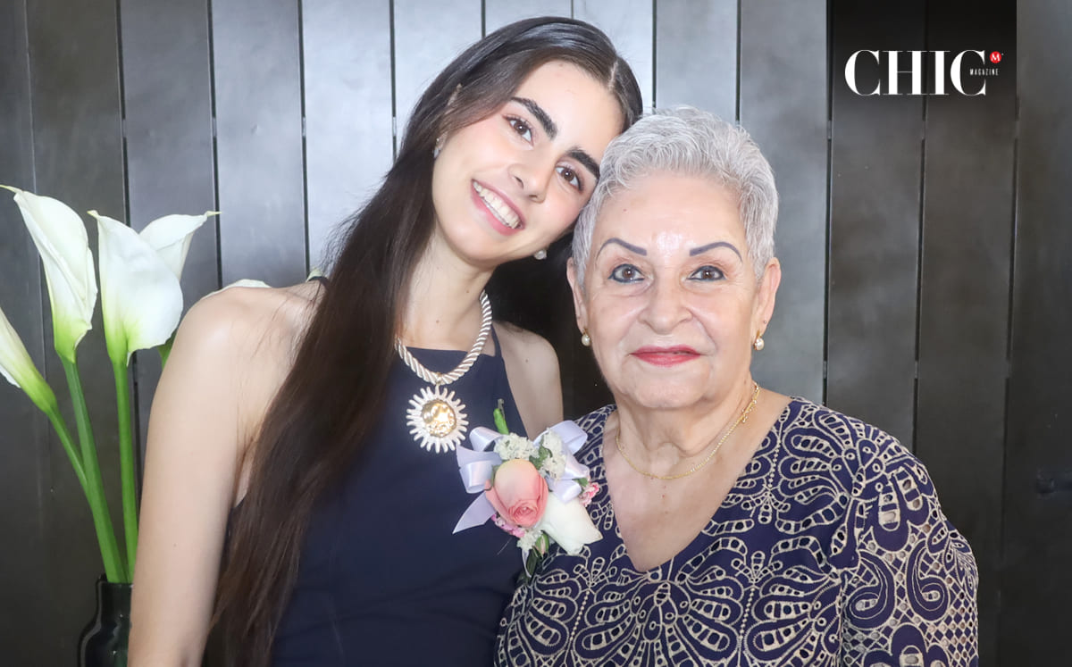 María Andrea De Gorordo y Elia Guerra de De Gorordo