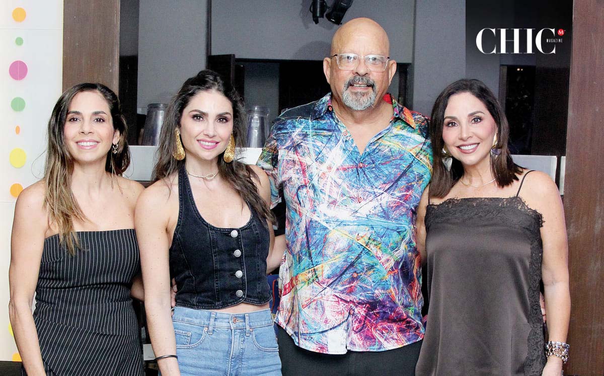 Vero Salazar, Marcela Salazar, Jhonny Guzman, Rebeca Salazar