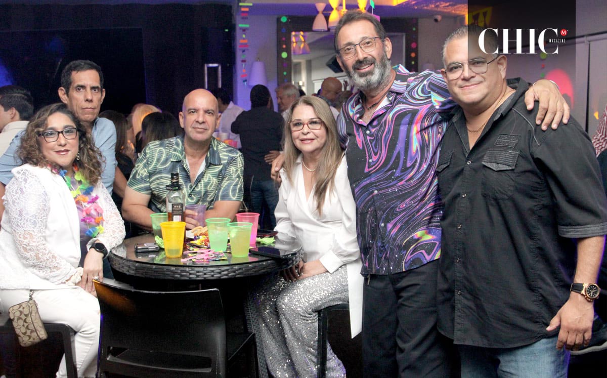 Mary Barragan, Roberto Luna, Sergio Navarrete, Julieta Alonso, Fernando Garcia, Carlos Rodriguez