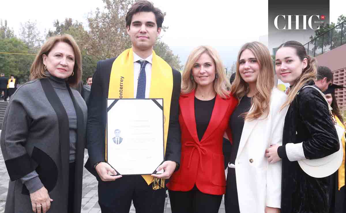 Olga Santos de Díaz Brown, Javier Hernández,  Olga Díaz Brown de Henrández, Danica Hernández y Olga Alicia Hernández / Fotos: Omar Valdez