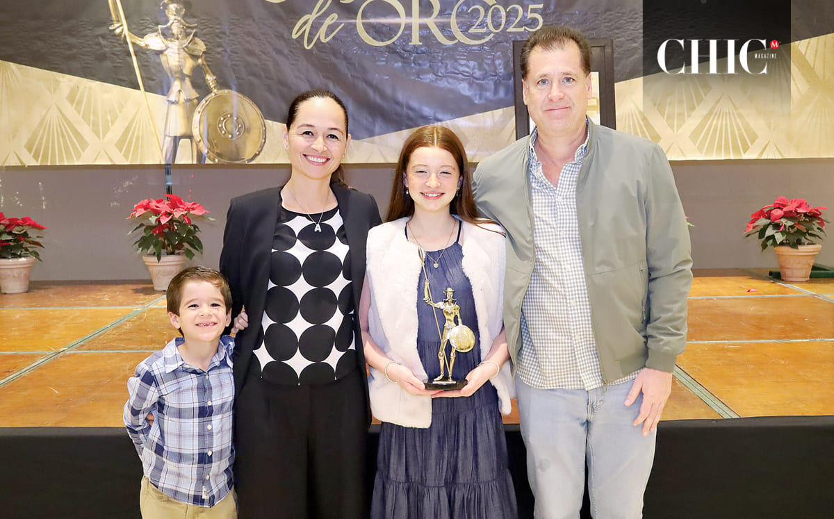 Sergio Martínez, Ana Carolina Garibaldi, Ana Camila Martínez Y Sergio Martínez