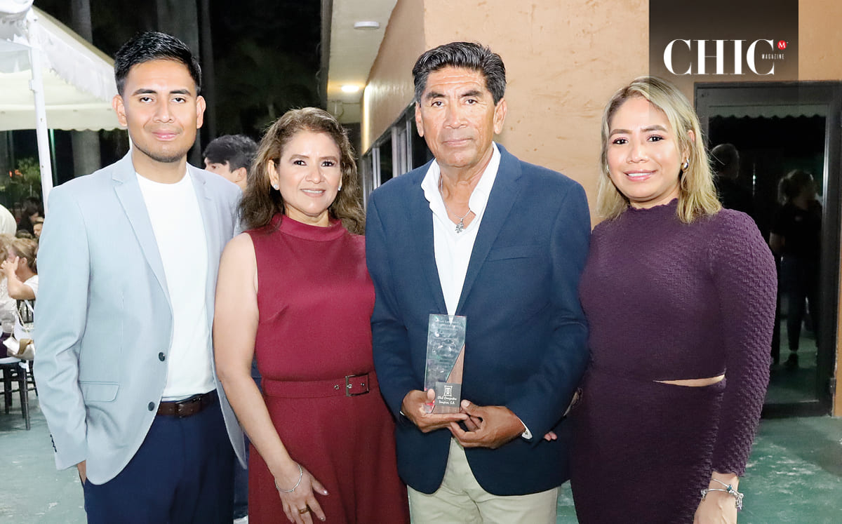 Francisco Salazar, Luz De Salazar, Paco Salazar y Vanessa Salazar