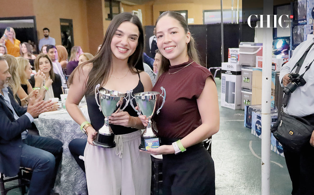 Sofía Flores y Mary José Montoya