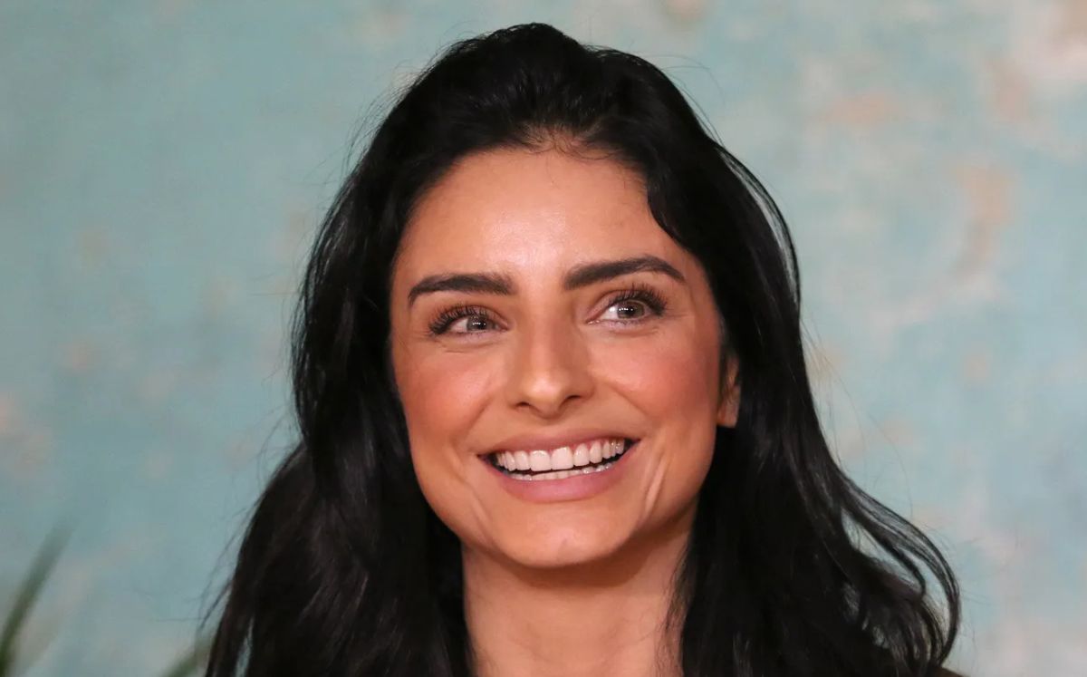 Aislinn Derbez comparte una profunda reflexión sobre el duelo, el vacío y los nuevos comienzos tras la muerte de Gabriela Michel (Getty Images)