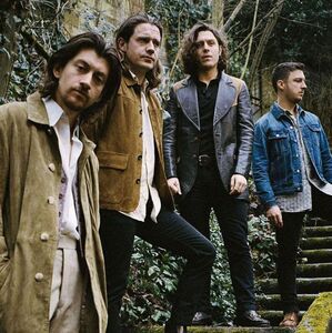 Crecen los rumores del regreso de Arctic Monkeys a la música y tenemos todos los detalles.