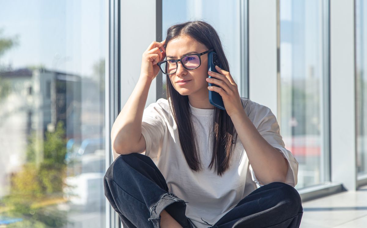 ¡Cuidado con el vishing! Estos son los números que pueden vaciar tu cuenta bancaria en minutos (Foto: Freepik)