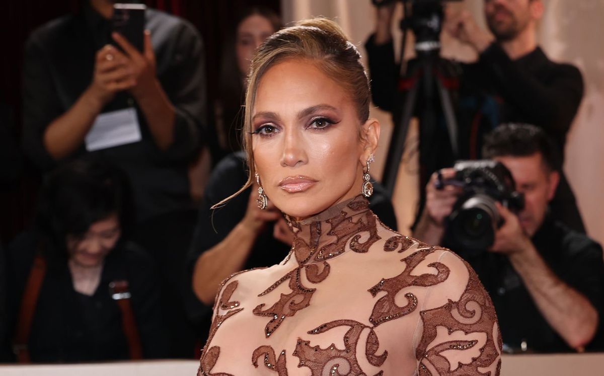 Así es como Jennifer Lopez robó el foco con look brillante en los Golden Globes 2026  (Foto: Getty Images)