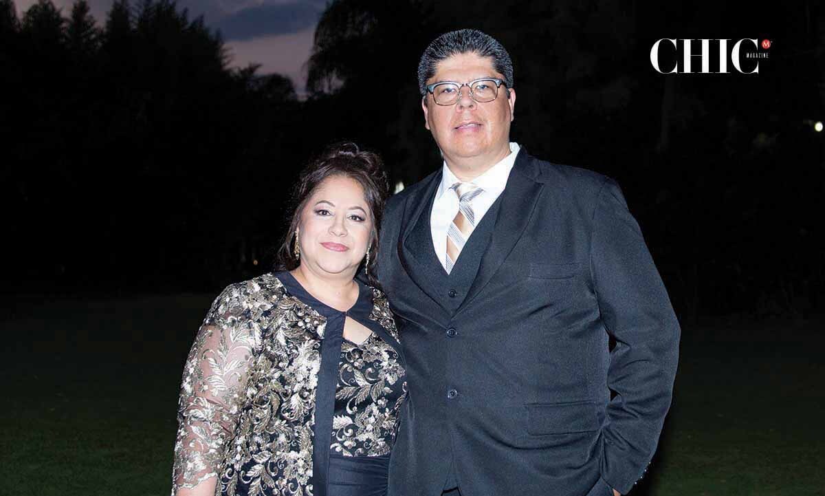 Papás del novio. Lilia Zamudio y Gilberto Ruiz