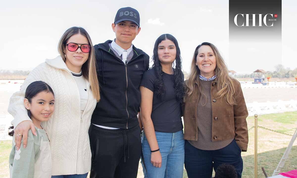 Renata Mendoza, Jazmín Mendoza, Santiago Campos, Sofía Campos e Imelda Rodríguez