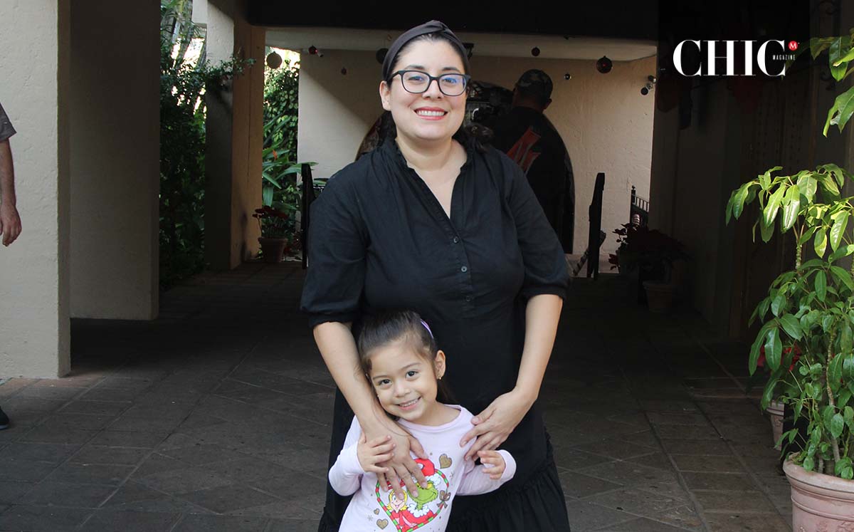 Karina Cepeda y Emilia Villicaña