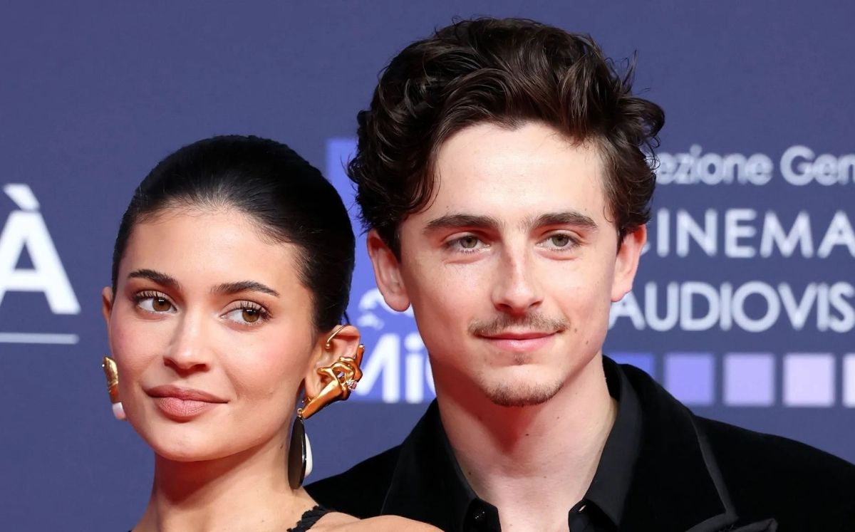 Las apariciones de Timothée Chalamet y Kylie Jenner en premios 2026 desatan rumores de compromiso (Getty Images)
