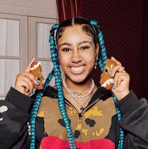 North West, hija de Kim Kardashian, causa controversia al mostrar nuevos piercings en los dedos (Instagram)