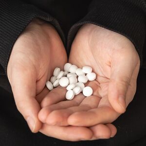 Digemid alerta por nuevos riesgos del paracetamol tras reportes de acidosis metabólica grave (Freepik)