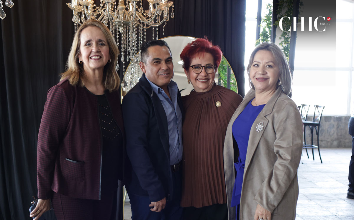 Lupita, Víctor, Ivonne e Irma