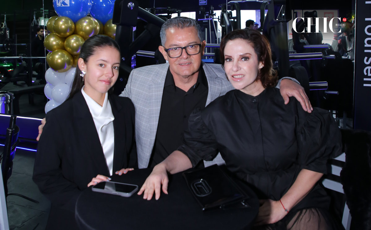 Brenda Montero, César Montero y Brenda Burgos