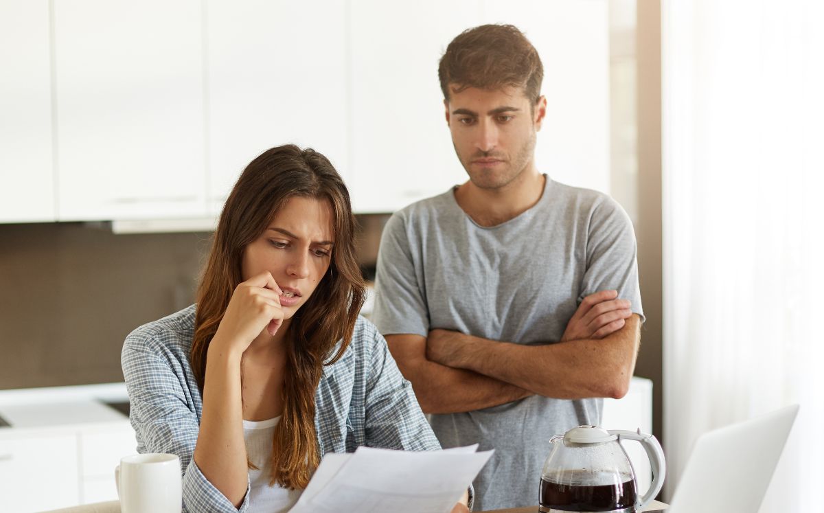 El SAT presentó el Programa de Regularización Fiscal 2026 con descuentos en multas y recargos (Freepik)