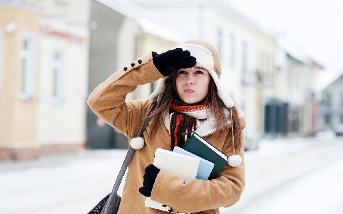 utoridades modifican el horario de entrada a clases por bajas temperaturas. Te contamos dónde aplica y hasta cuándo (Freepik)