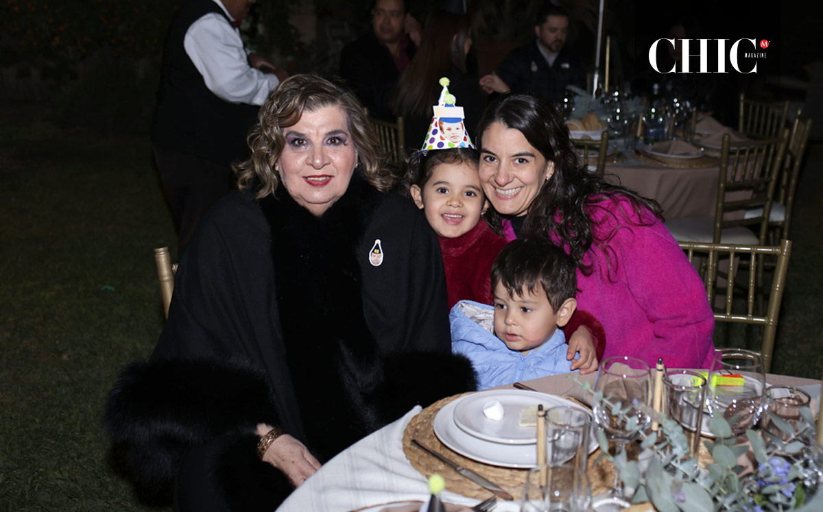 Marivi, Amaya, Nuria y Joaquín